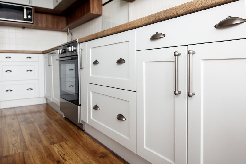 white kitchen cabinets